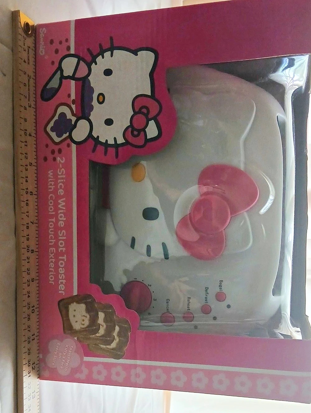 Sanrio Hello Kitty 2-Slice Wide Slot Toaster Pink & White
